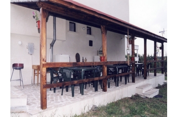 Bulgārija Chata Velika, Eksterjers